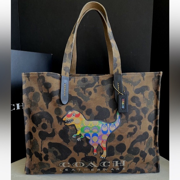 Coach Handbags - Coach tote Bag